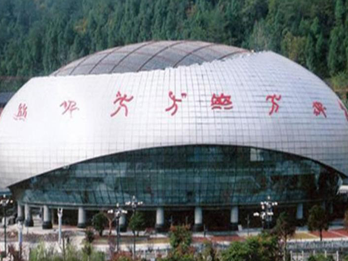 菏泽体育中心球形网架加工安装